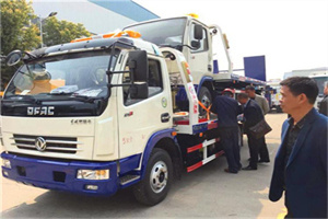 满洲里汽车道路救援拖车价格